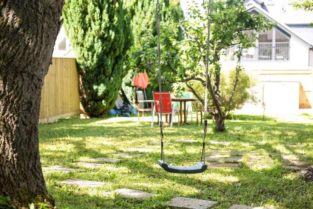 Walnut Flats-F2, 3-Bedroom With Garden & Patio - Ac, Parking, Netflix, Wifi - Close To Oxford, Bicester & Blenheim Palace Dış mekan fotoğraf